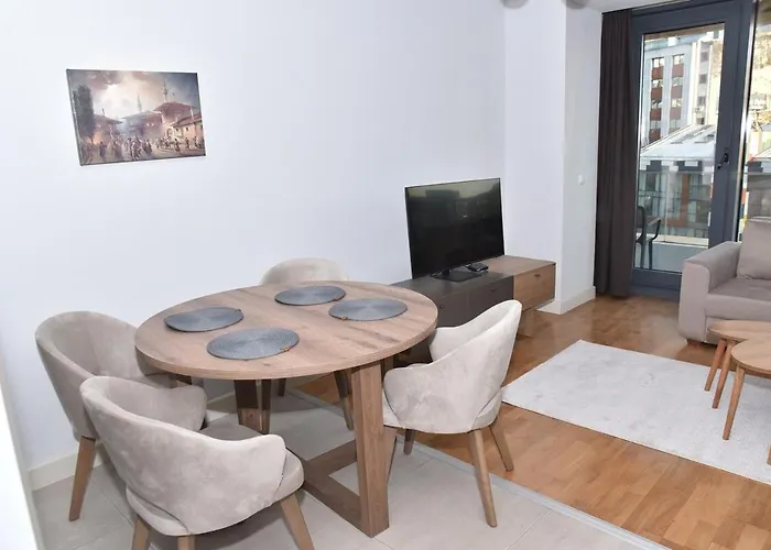 Deluxe One-Bedroom Apartment